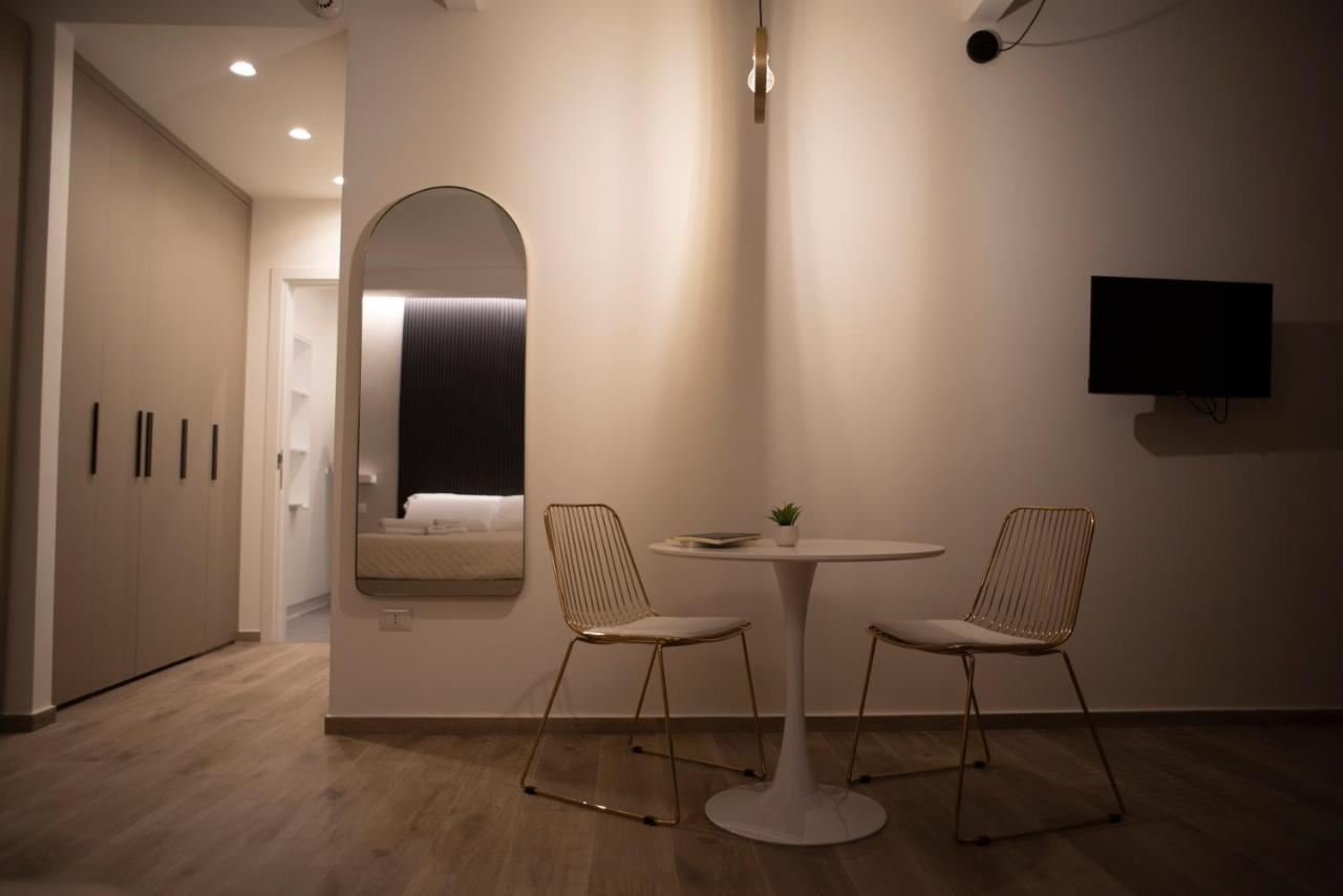 House Room Civico 56 Crotone Eksteriør bilde