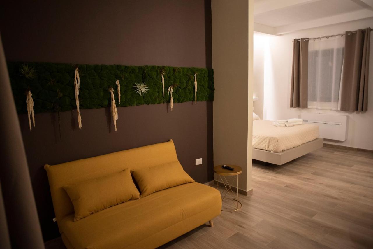 House Room Civico 56 Crotone Eksteriør bilde