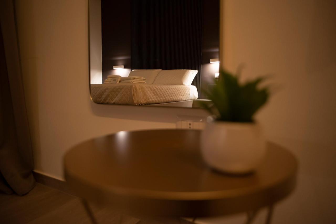 House Room Civico 56 Crotone Eksteriør bilde
